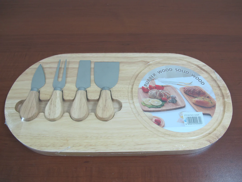 HOCA 4 Cheese Serving Utensils with Board